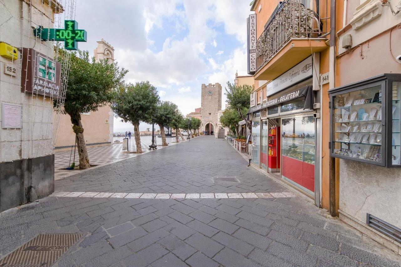 Elegant Apartment In Taormina Exterior foto